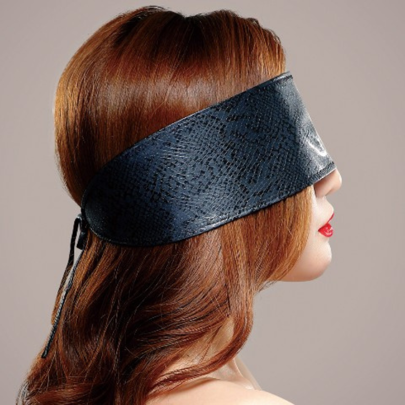 Execute Python Pattern Eye Mask